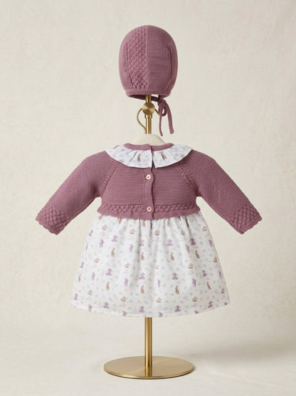 Vestido malva estampado conejitos y capota