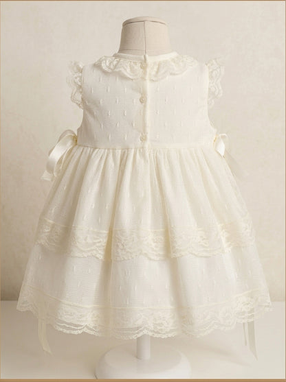 Vestido de tul beig con capota