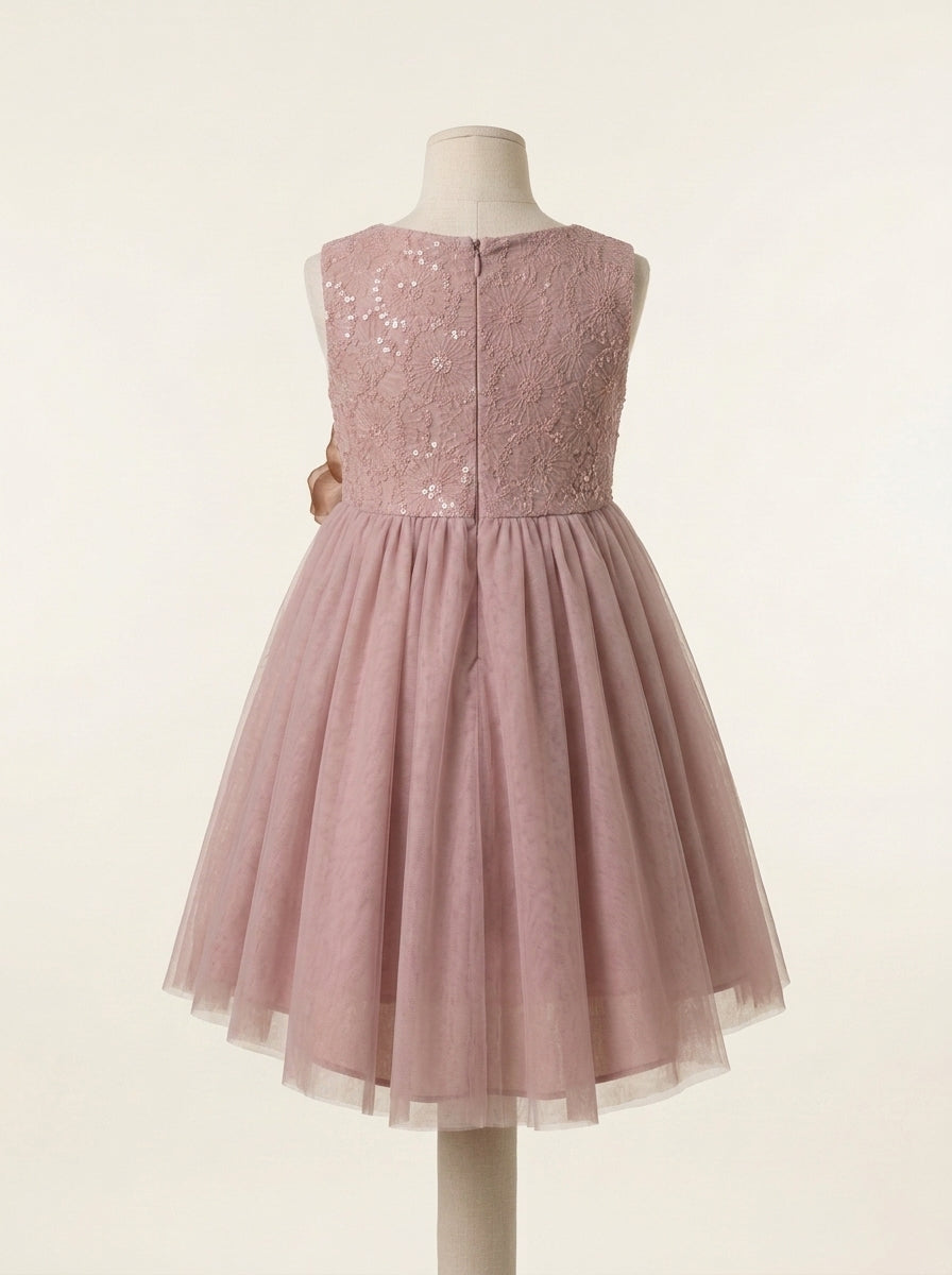 Vestido tul rosa maquillaje con rosetón