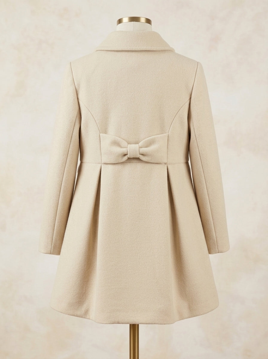 Abrigo paño arena con lazo detrás
