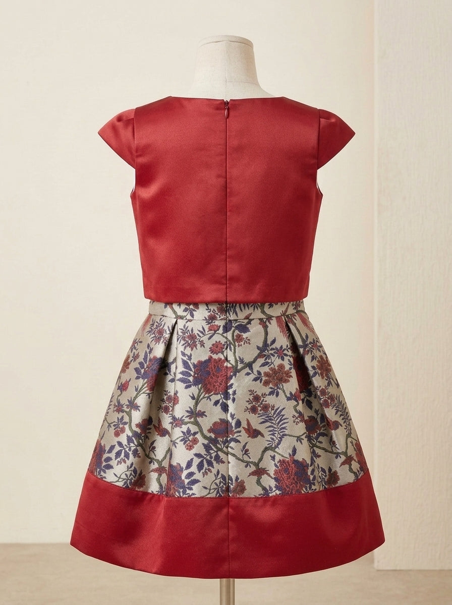 Conjunto cuerpo granate y falda estampada brocado
