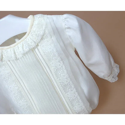 Pelele organza beig con lorzas y puntilla - PARDALETS