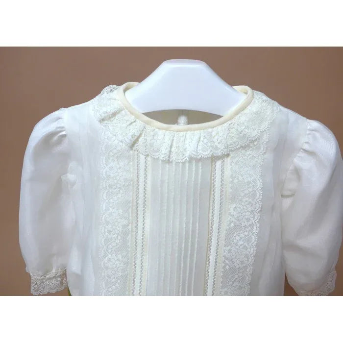Pelele organza beig con lorzas y puntilla - PARDALETS