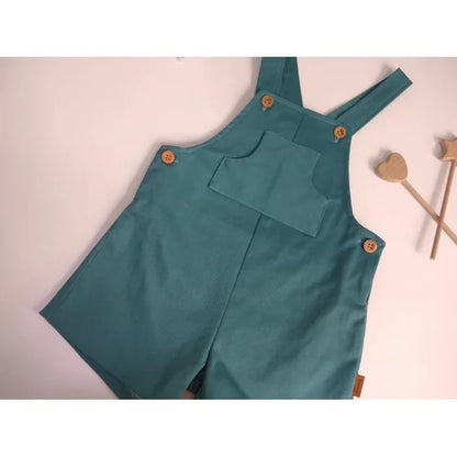 Peto color verde con bolsillo delantero - PARDALETS