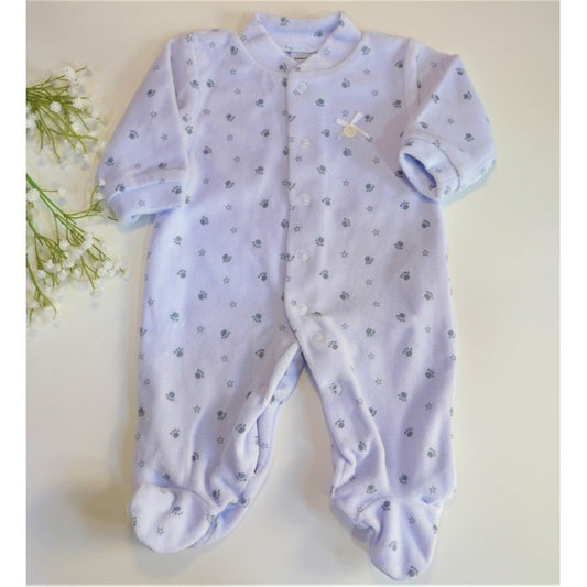 Pijama terciopelo celeste y huellitas grises