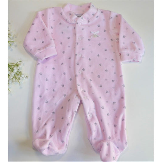 Pijama terciopelo rosa con huellitas grises