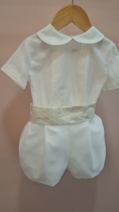 Conjunto camisa y short organza beig con fajin y puntillas