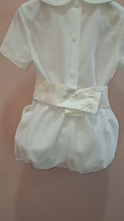 Conjunto camisa y short de tul beig con puntillas y fajin