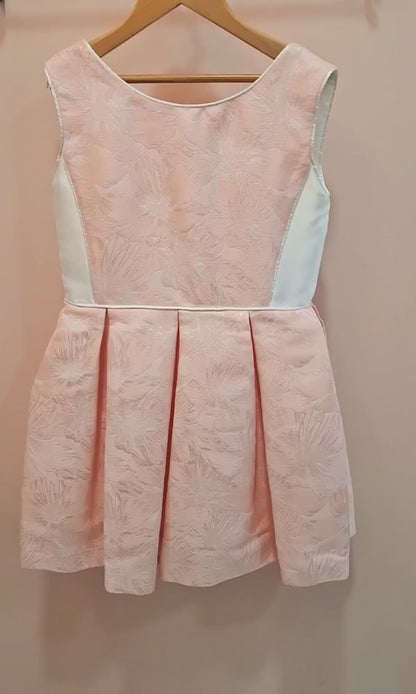 Vestido brocado salmon y mikado blanco roto