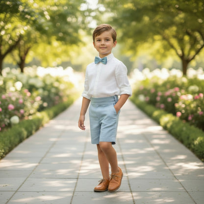 Conjunto camisa lino beig, short azul oceano con fajin y pajarita