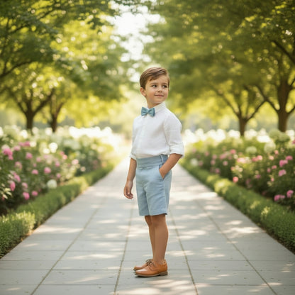 Conjunto camisa lino beig, short azul oceano con fajin y pajarita