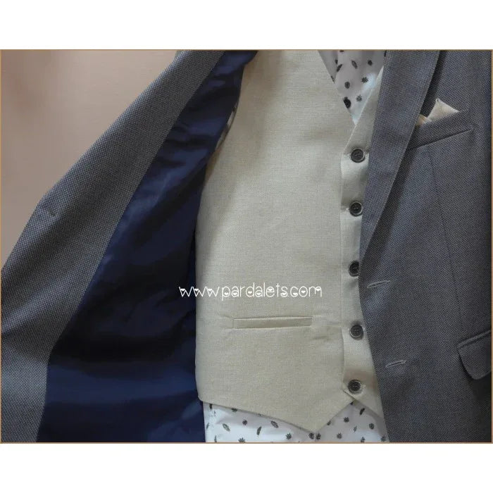 Traje chaqueta gris con chaleco y pajarita - PARDALETS