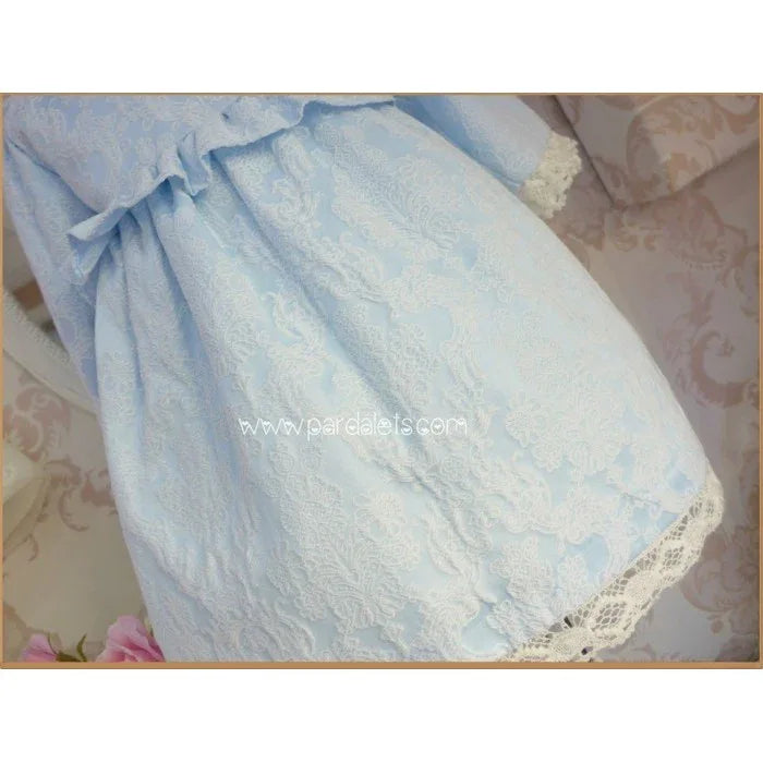 Vestido azul brocado con puntilla beig y gran lazada - PARDALETS