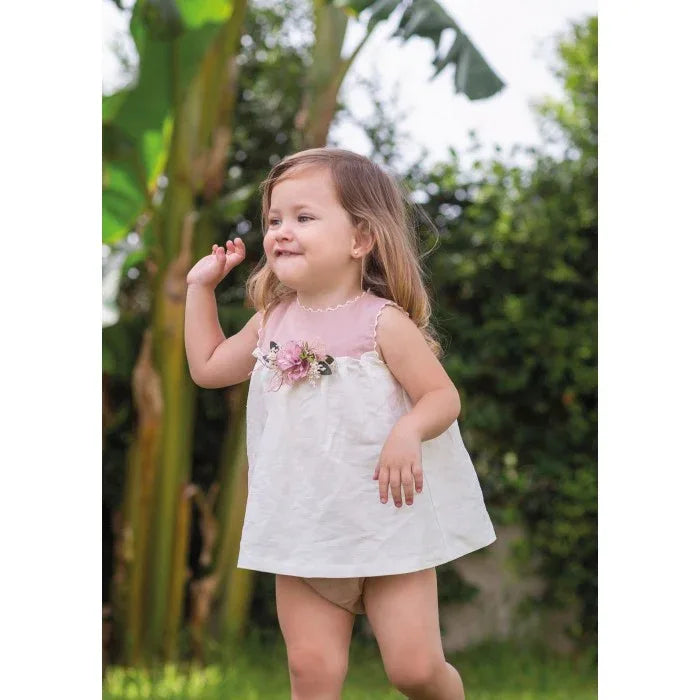 Jesusito cuerpo rosa falda beig y braguita "Berta" - PARDALETS