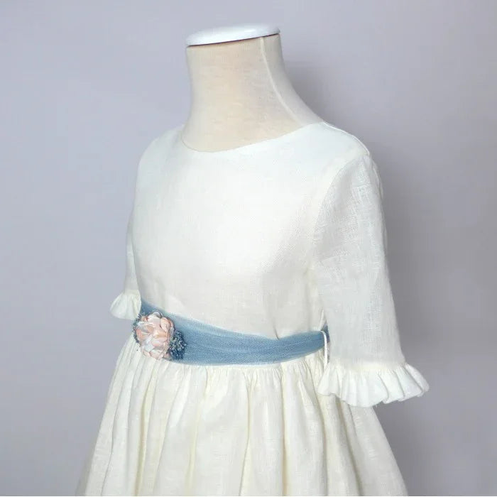 Vestido lino beig manga francesa y fajin azul empolvado - PARDALETS