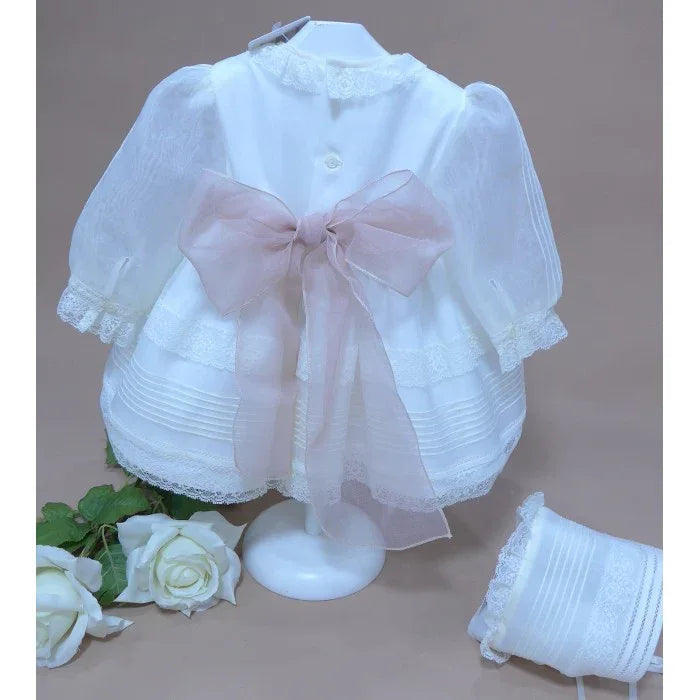 Vestido organza beig con fajin tul rosa - PARDALETS