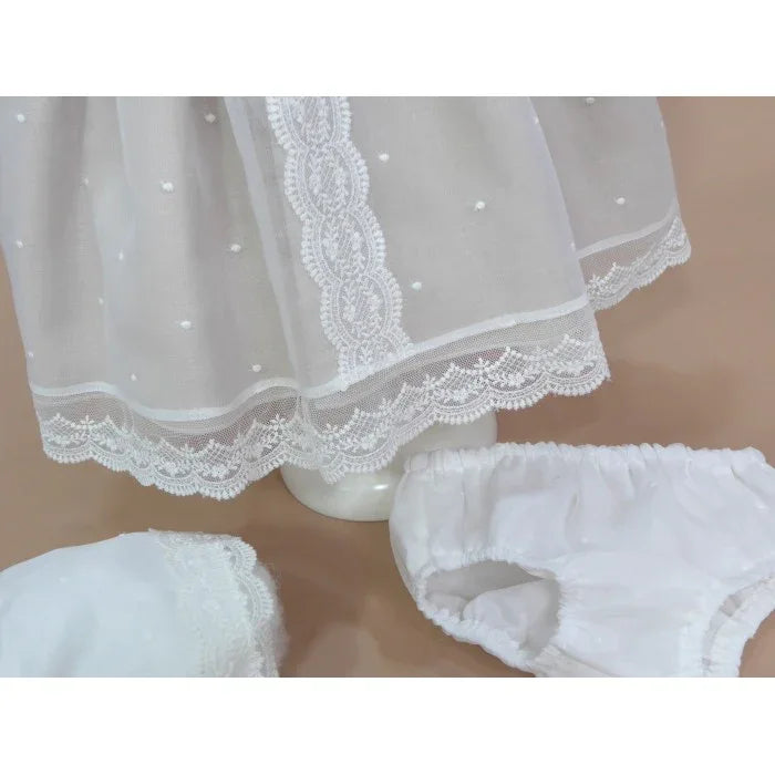 Vestido organza bordada y faldita arena con capota - PARDALETS